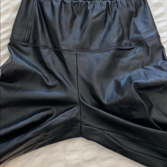 Aritzia Wilfred Free Daria vegan leather legging - Picture 8 of 8